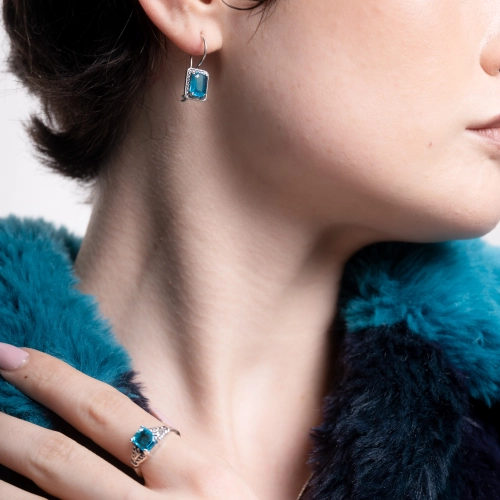 Kolczyki prostokątne z błękitnymi cyrkoniami srebro