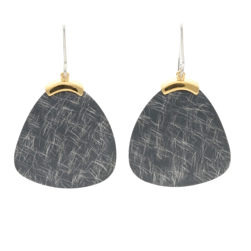 Kolczyki z satynowanym elementem 