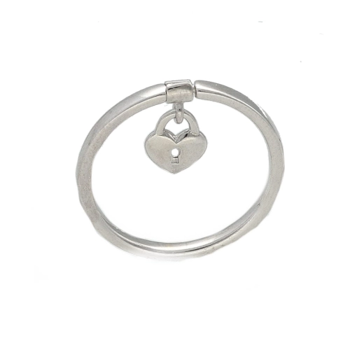 Pierścionek z ruchomą zawieszką serce kłódka srebro